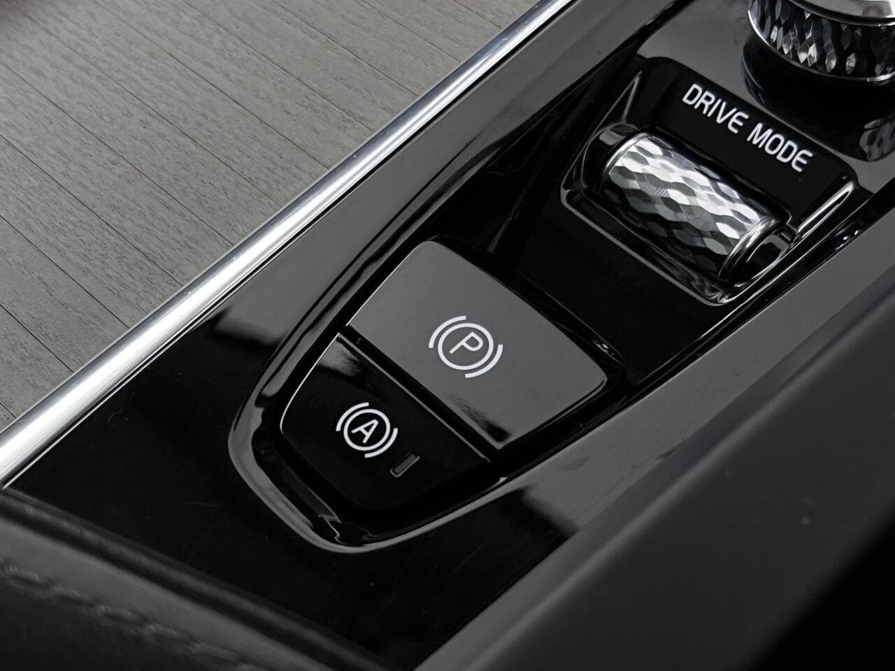 Volvo XC60 thumbnail Misc Controls