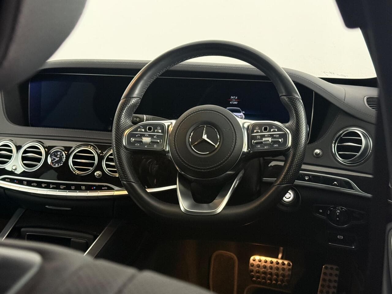 Mercedes-Benz S Class thumbnail Steering Wheel