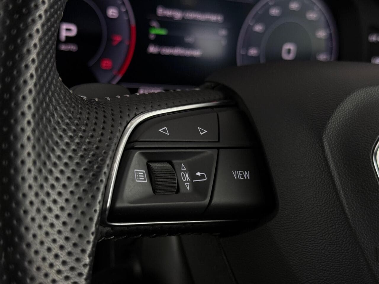 Audi Q7 thumbnail Misc Controls