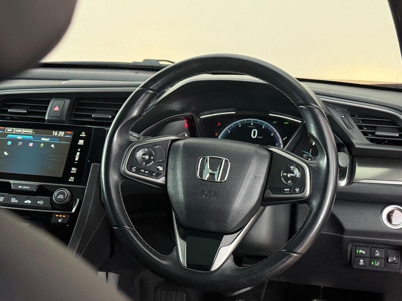 Honda Civic thumbnail Steering Wheel