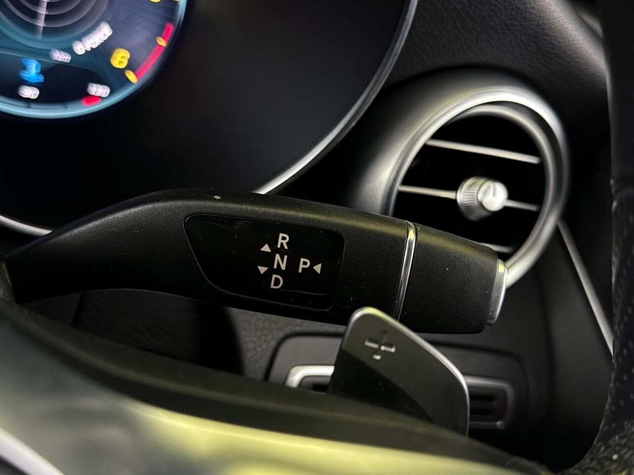 Mercedes-Benz C Class thumbnail Misc Controls