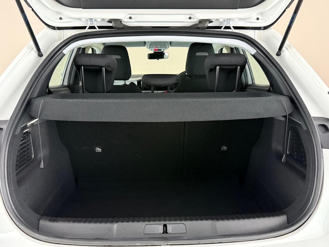 Vauxhall Mokka thumbnail Boot