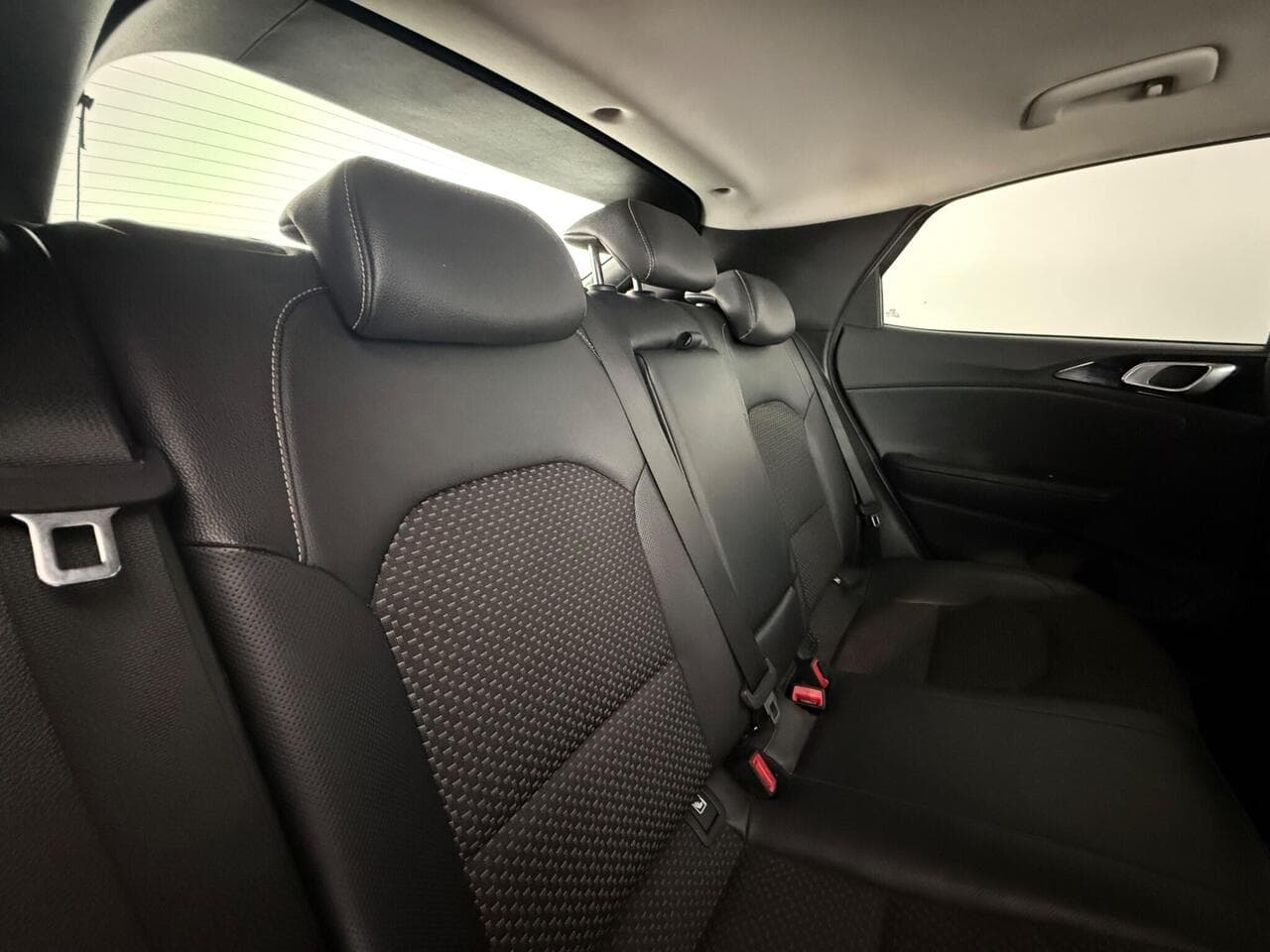 Kia XCeed thumbnail Seats Rear