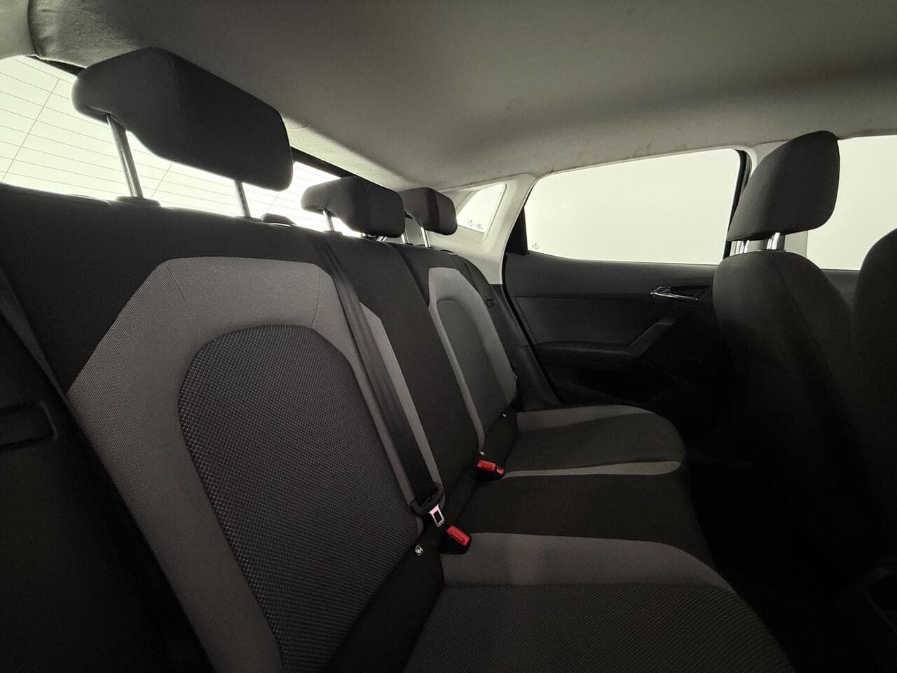 SEAT Ibiza thumbnail Seats Rear