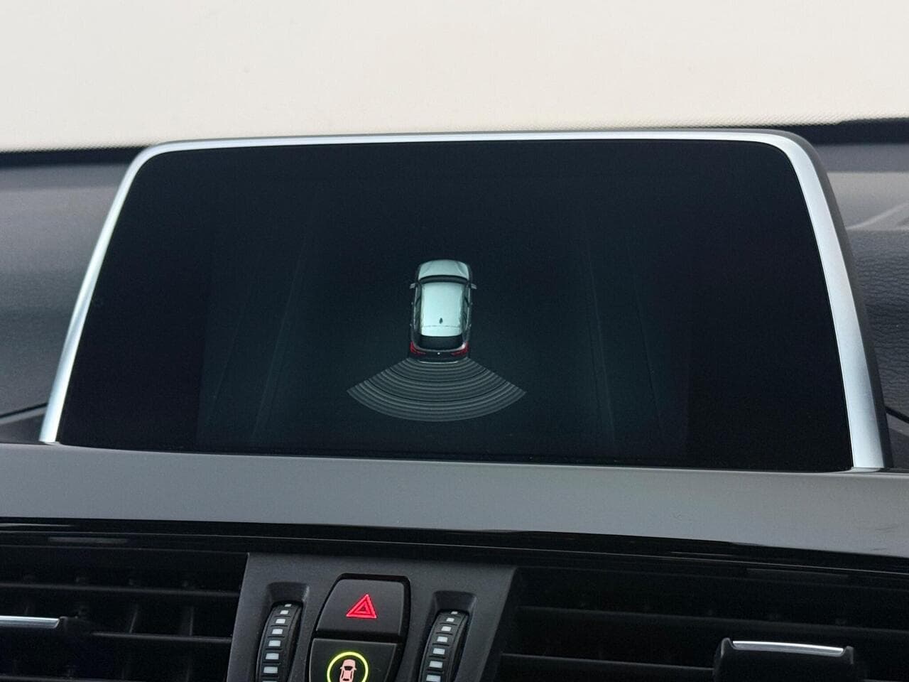 BMW X1 thumbnail Infotainment System
