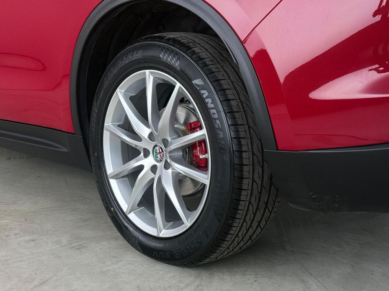 Alfa Romeo Stelvio thumbnail Wheel