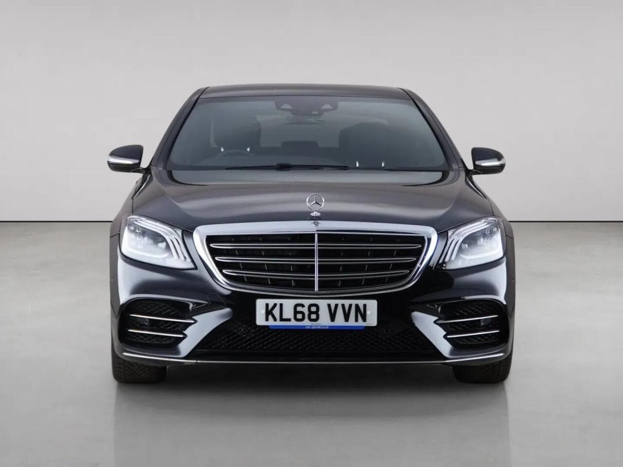 Mercedes-Benz S Class thumbnail Front