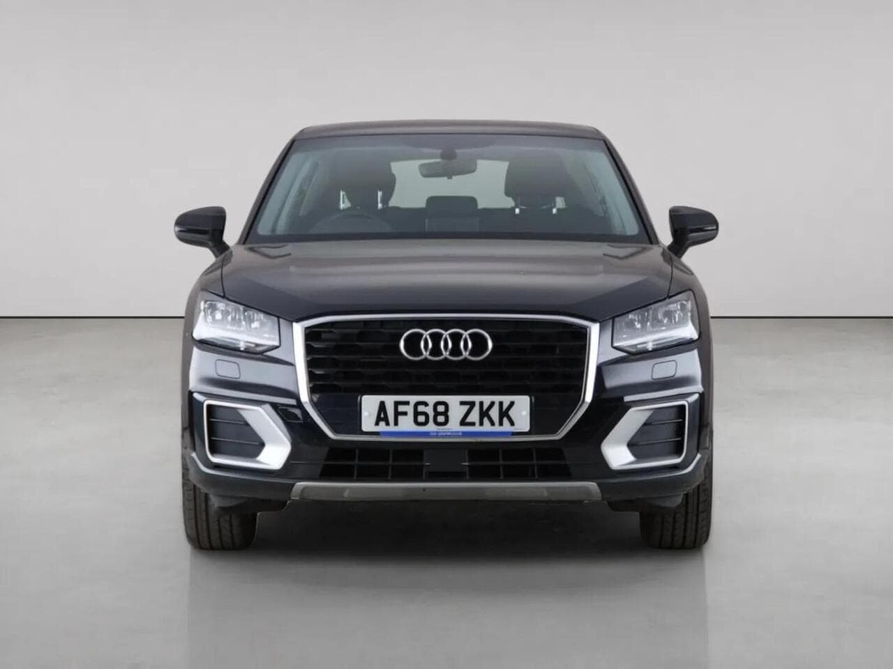 Audi Q2 thumbnail Front