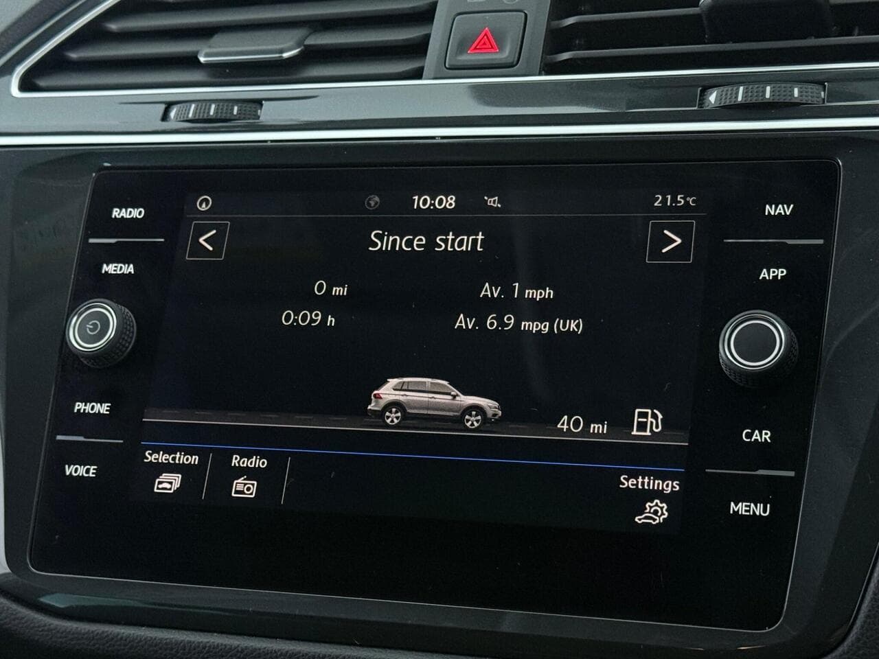Volkswagen Tiguan thumbnail Infotainment System
