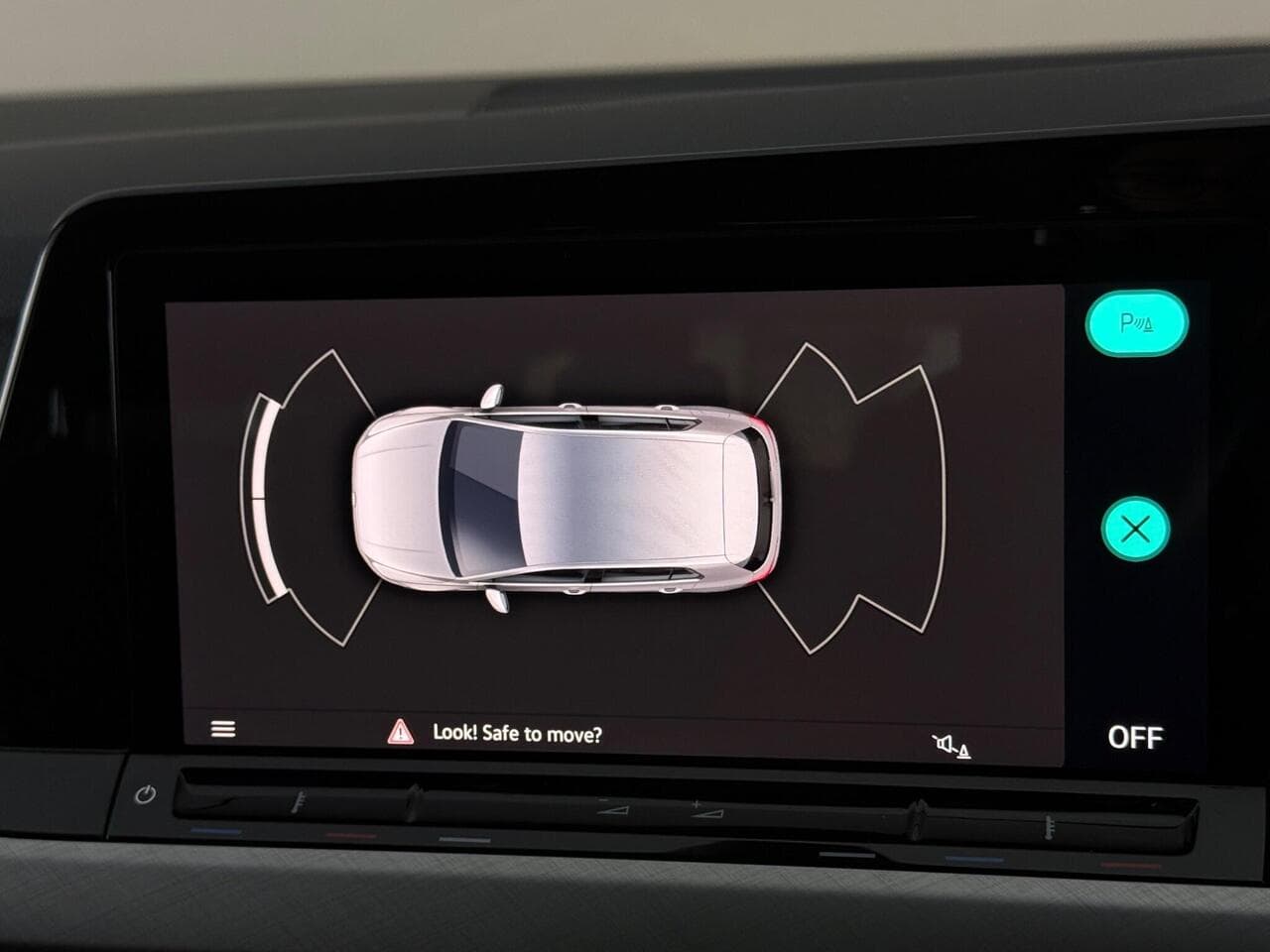 Volkswagen Golf thumbnail Infotainment System