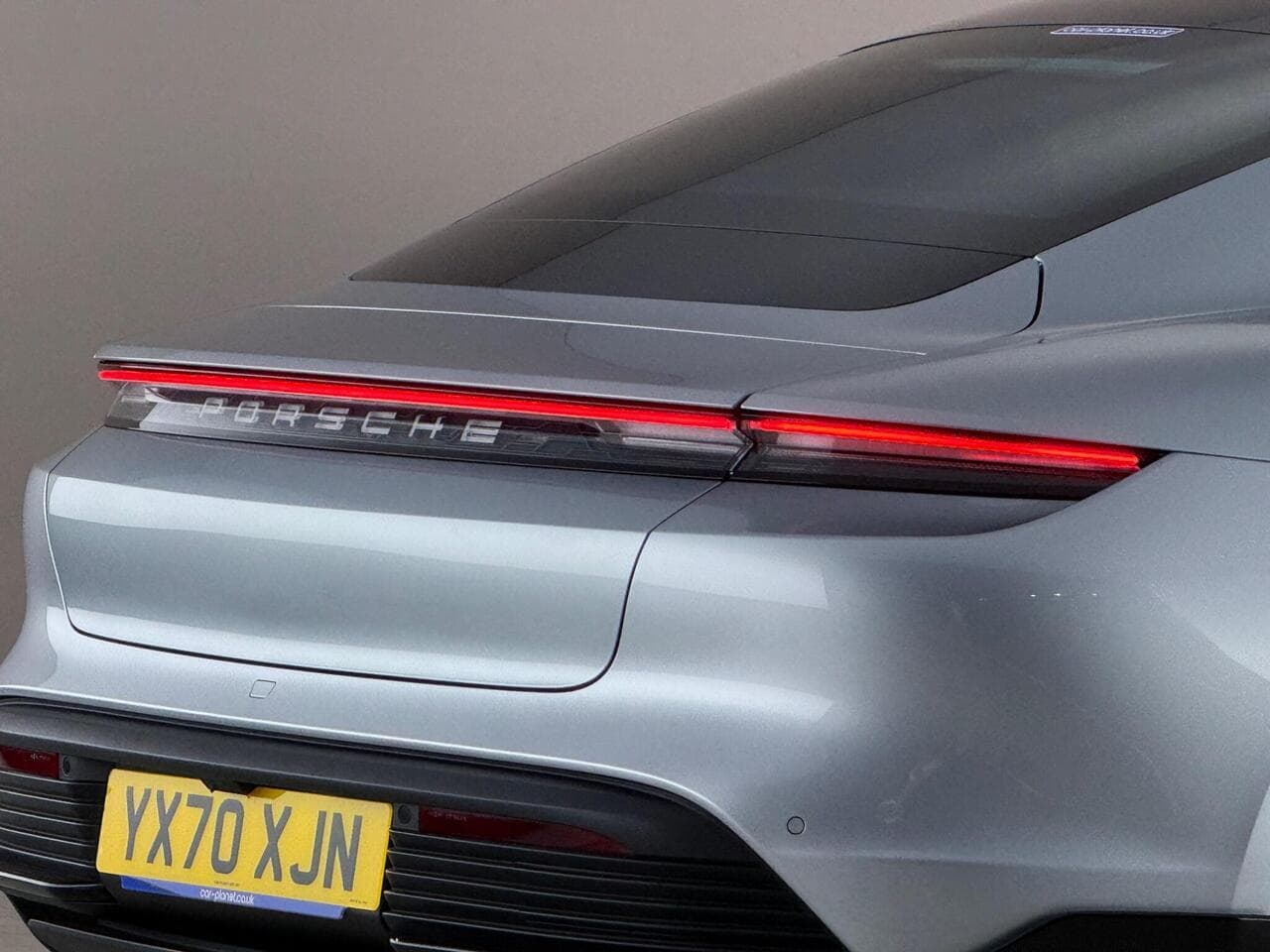 Porsche Taycan thumbnail Inconclusive
