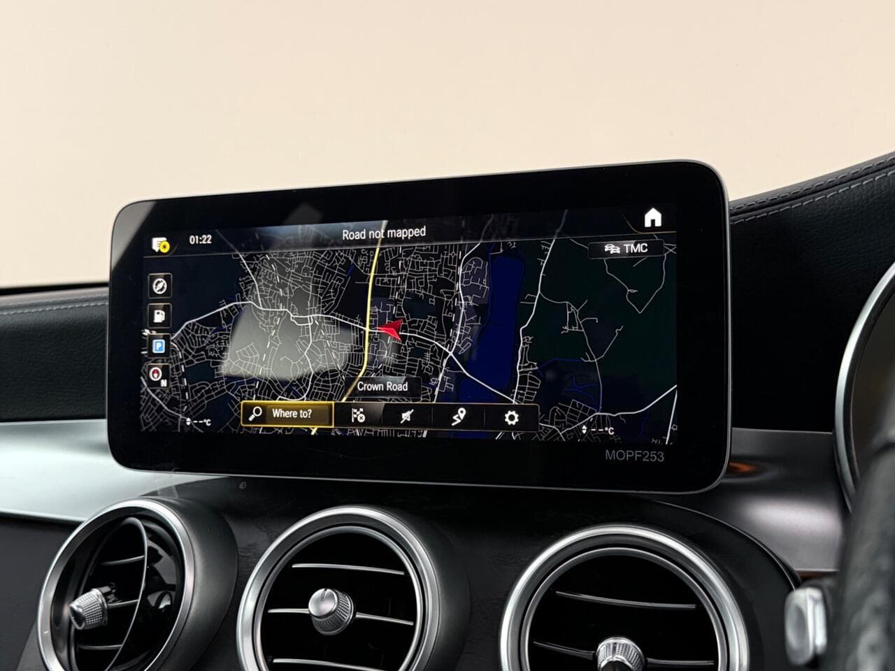 Mercedes-Benz GLC thumbnail Infotainment System