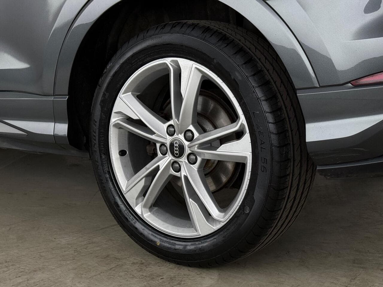 Audi Q3 thumbnail Wheel