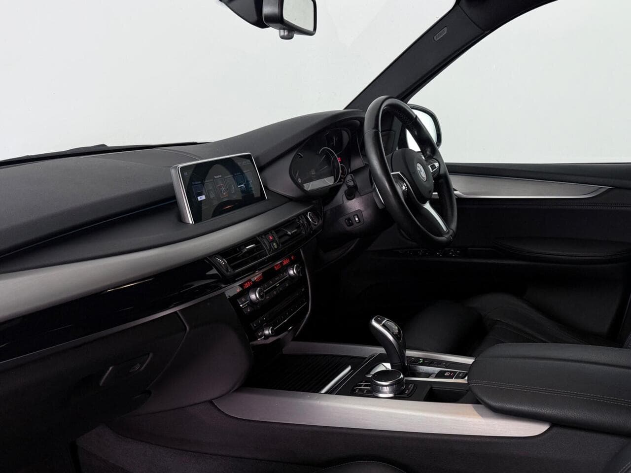 BMW X5 thumbnail Interior Front