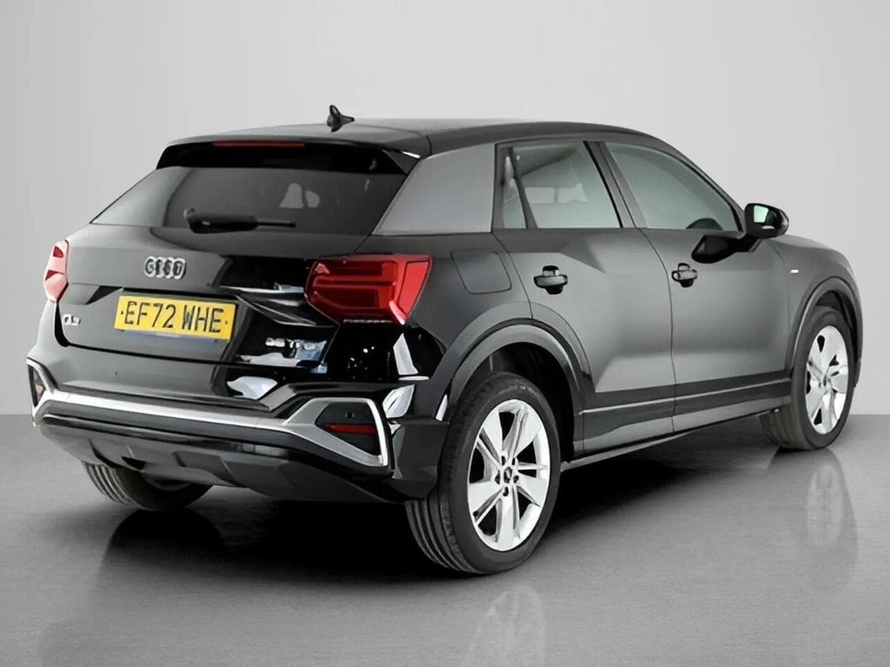 Audi Q2 thumbnail Rear Right