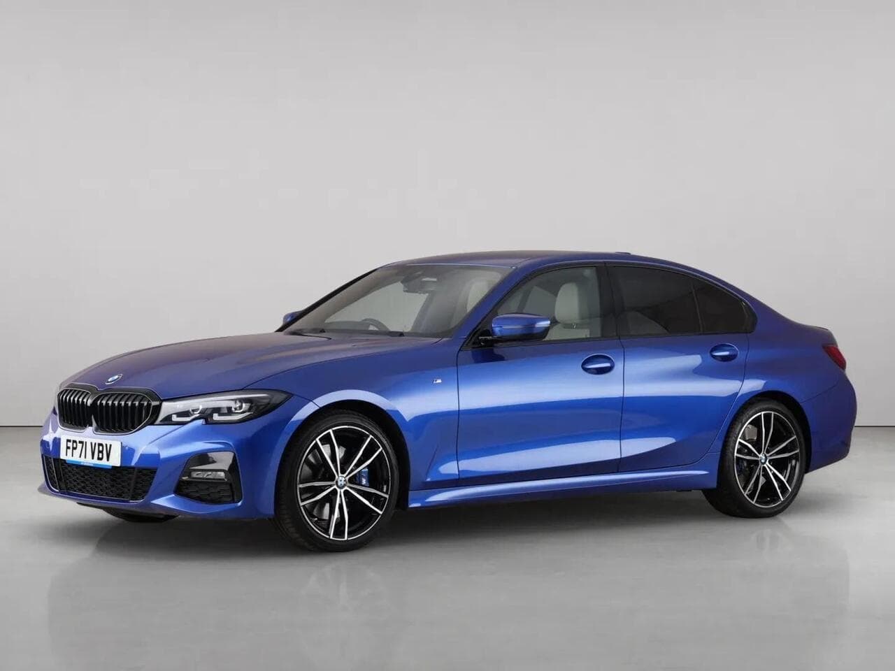 BMW 3 Series thumbnail Front Left