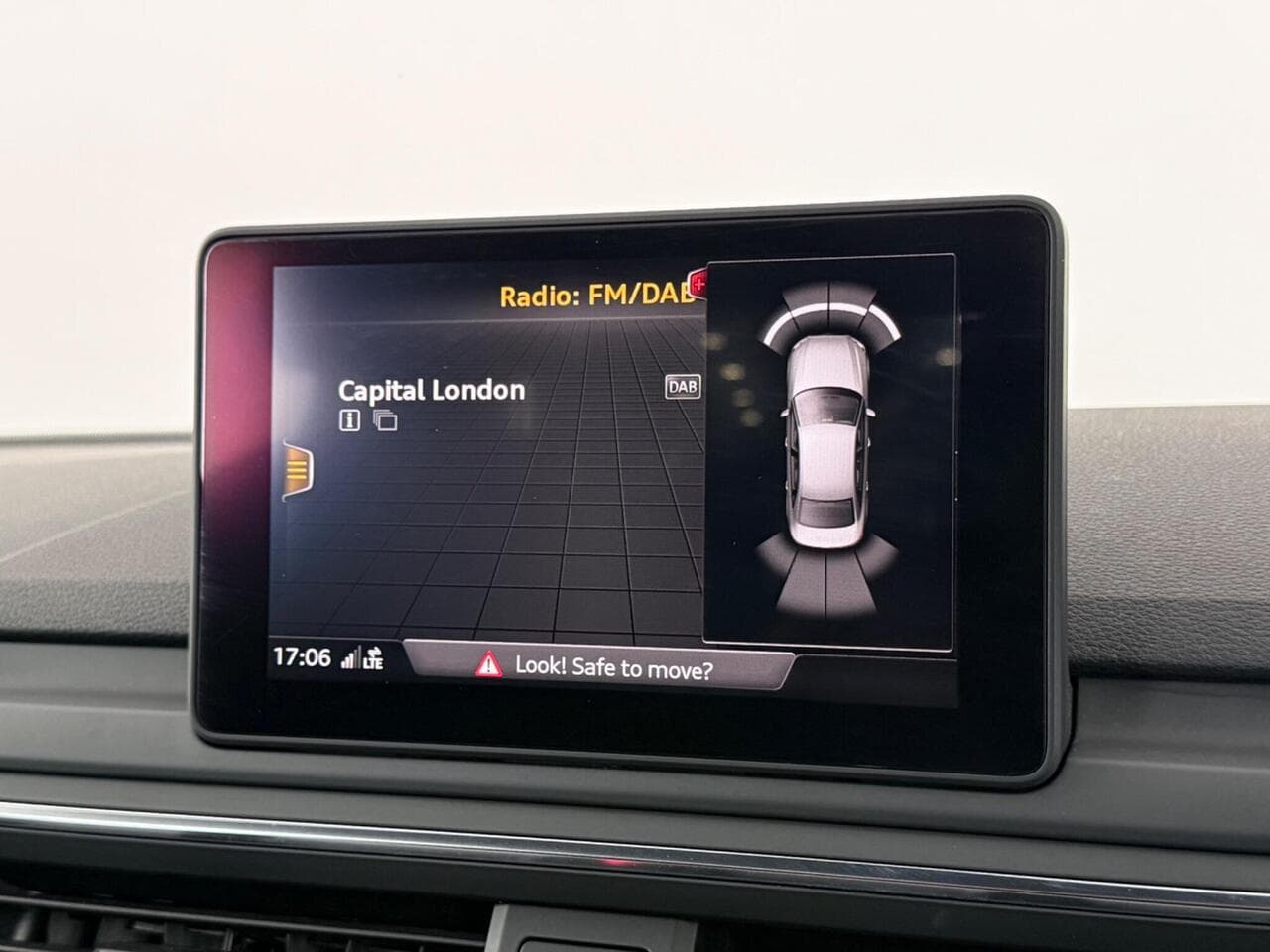 Audi A4 thumbnail Infotainment System