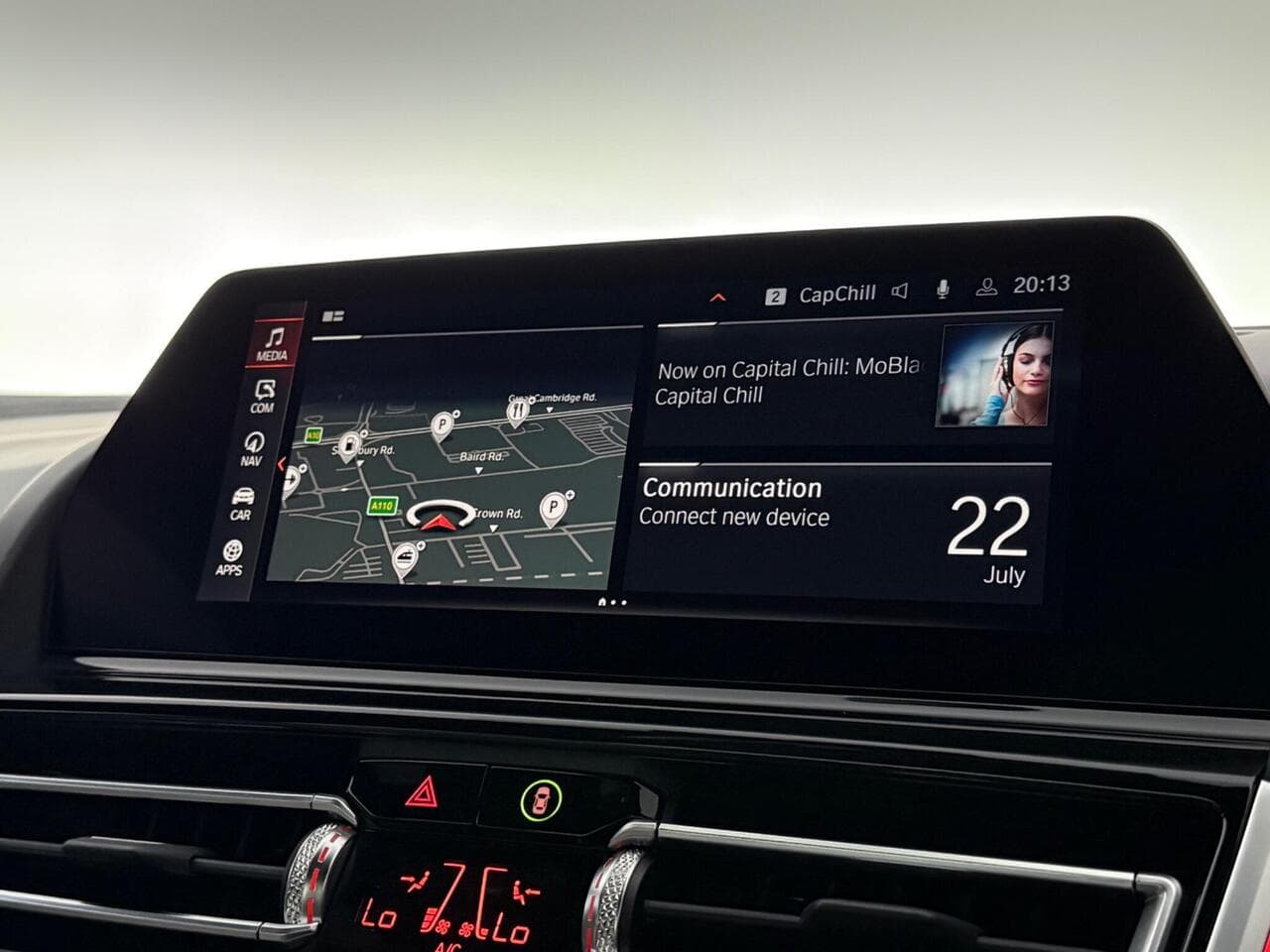BMW 8 Series thumbnail Infotainment System