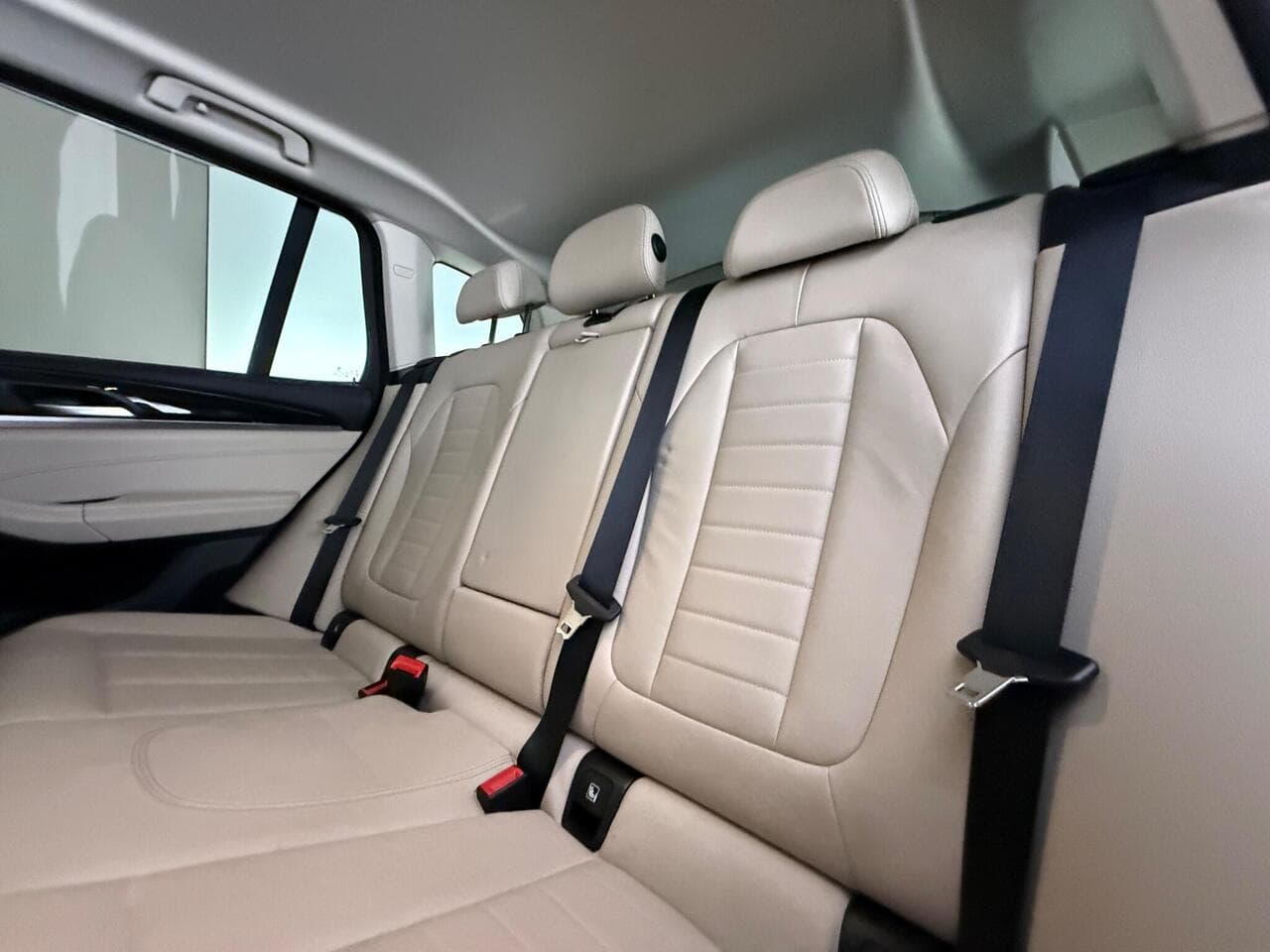 BMW X3 thumbnail Seats Rear