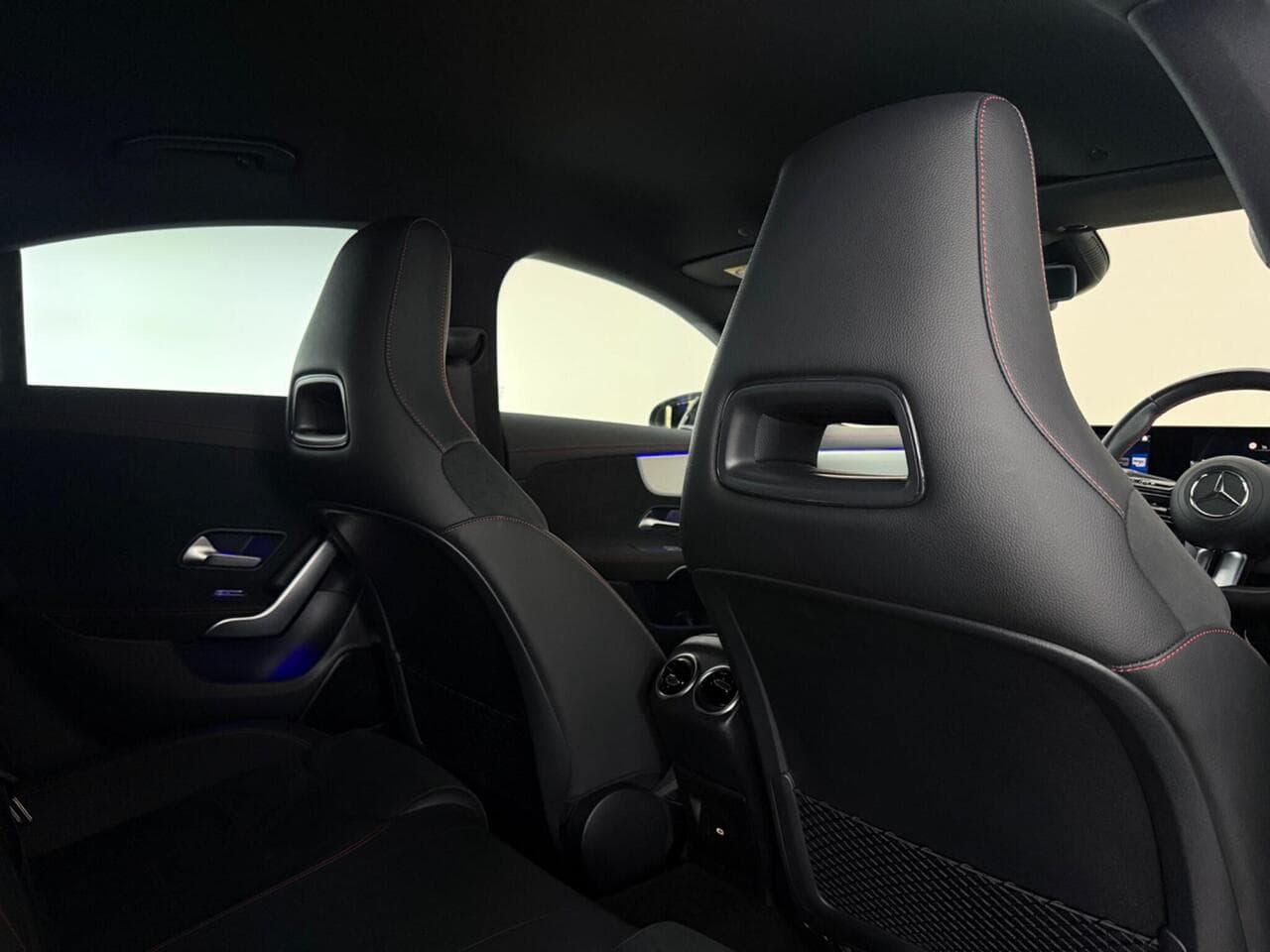 Mercedes-Benz CLA thumbnail Steering Wheel