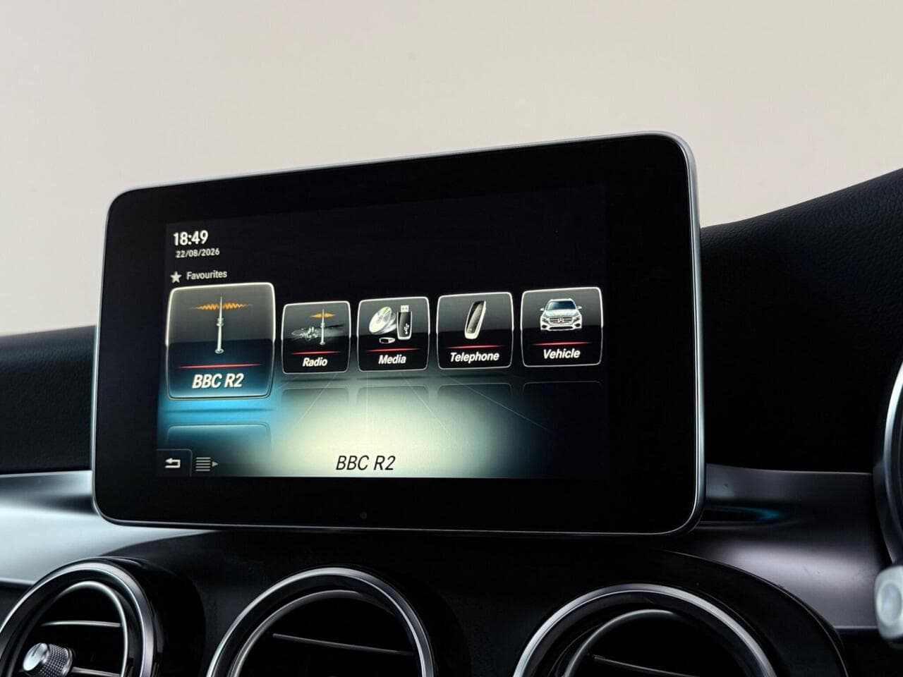 Mercedes-Benz GLC thumbnail Infotainment System