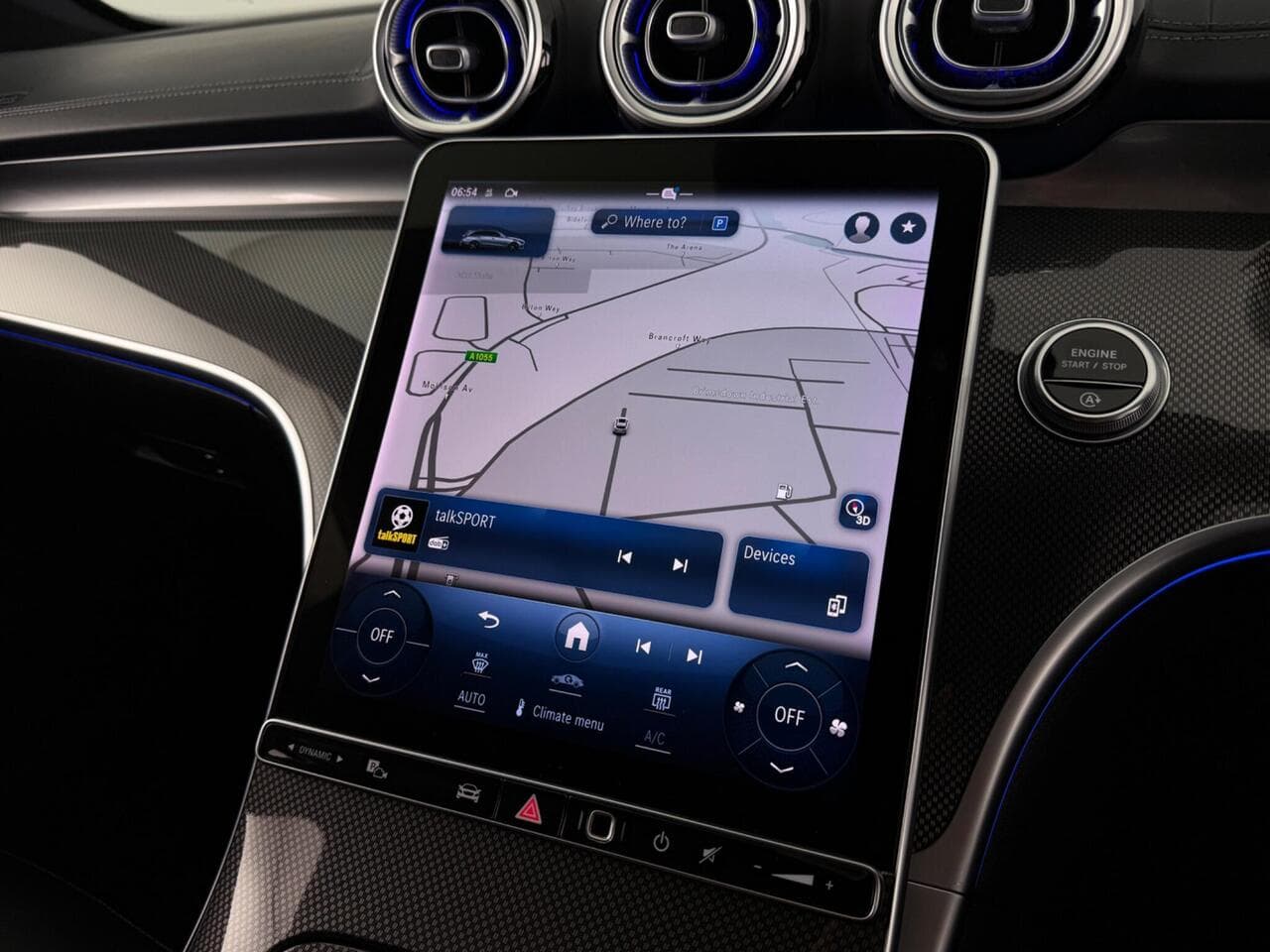 Mercedes-Benz C Class thumbnail Infotainment System