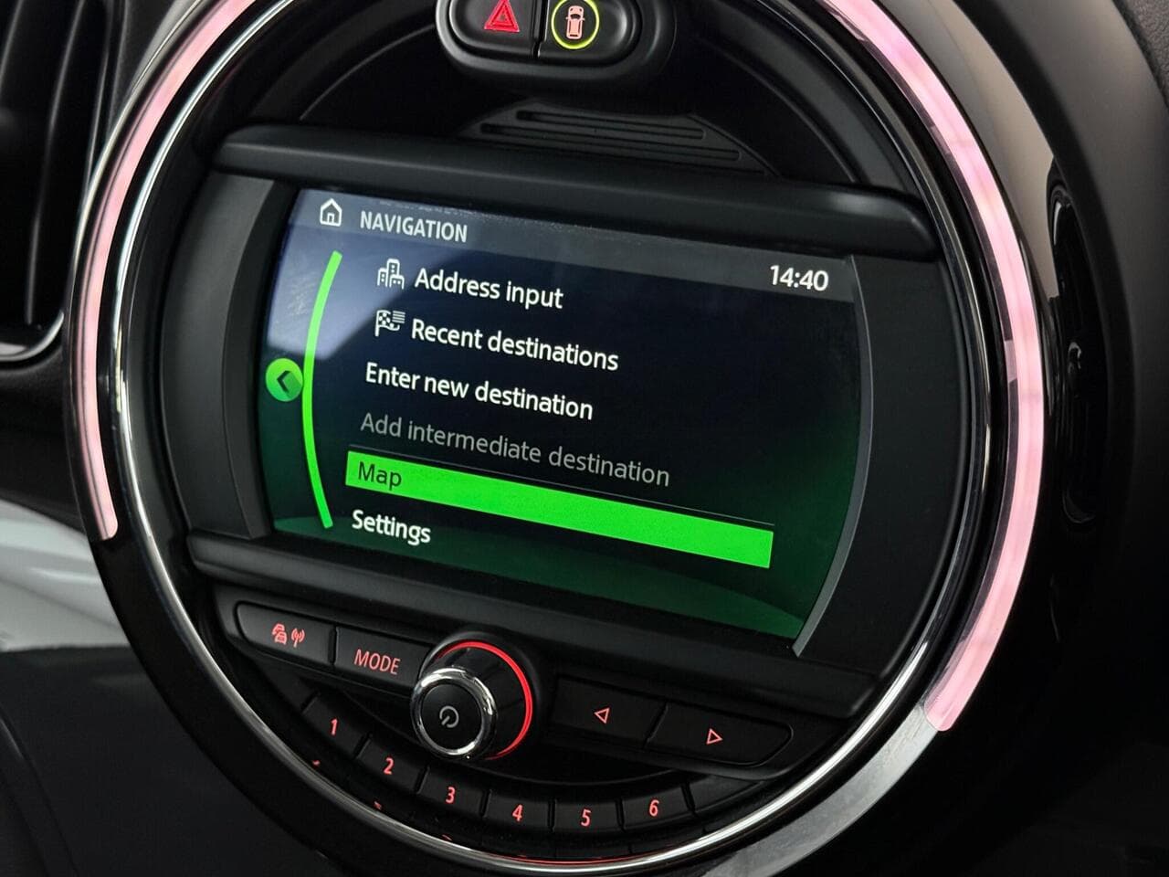 MINI Countryman thumbnail Infotainment System
