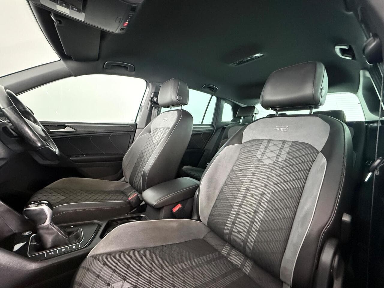 Volkswagen Tiguan thumbnail Seat Front Passenger