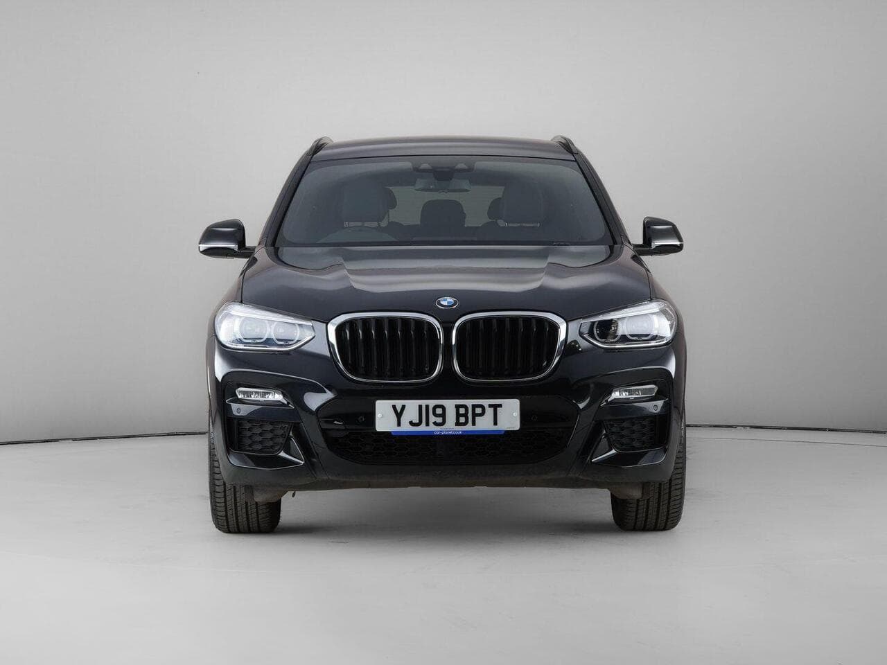 BMW X3 thumbnail Front