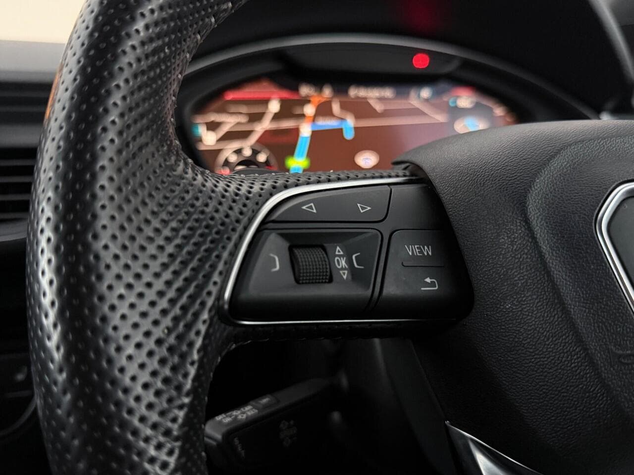Audi Q5 thumbnail Misc Controls