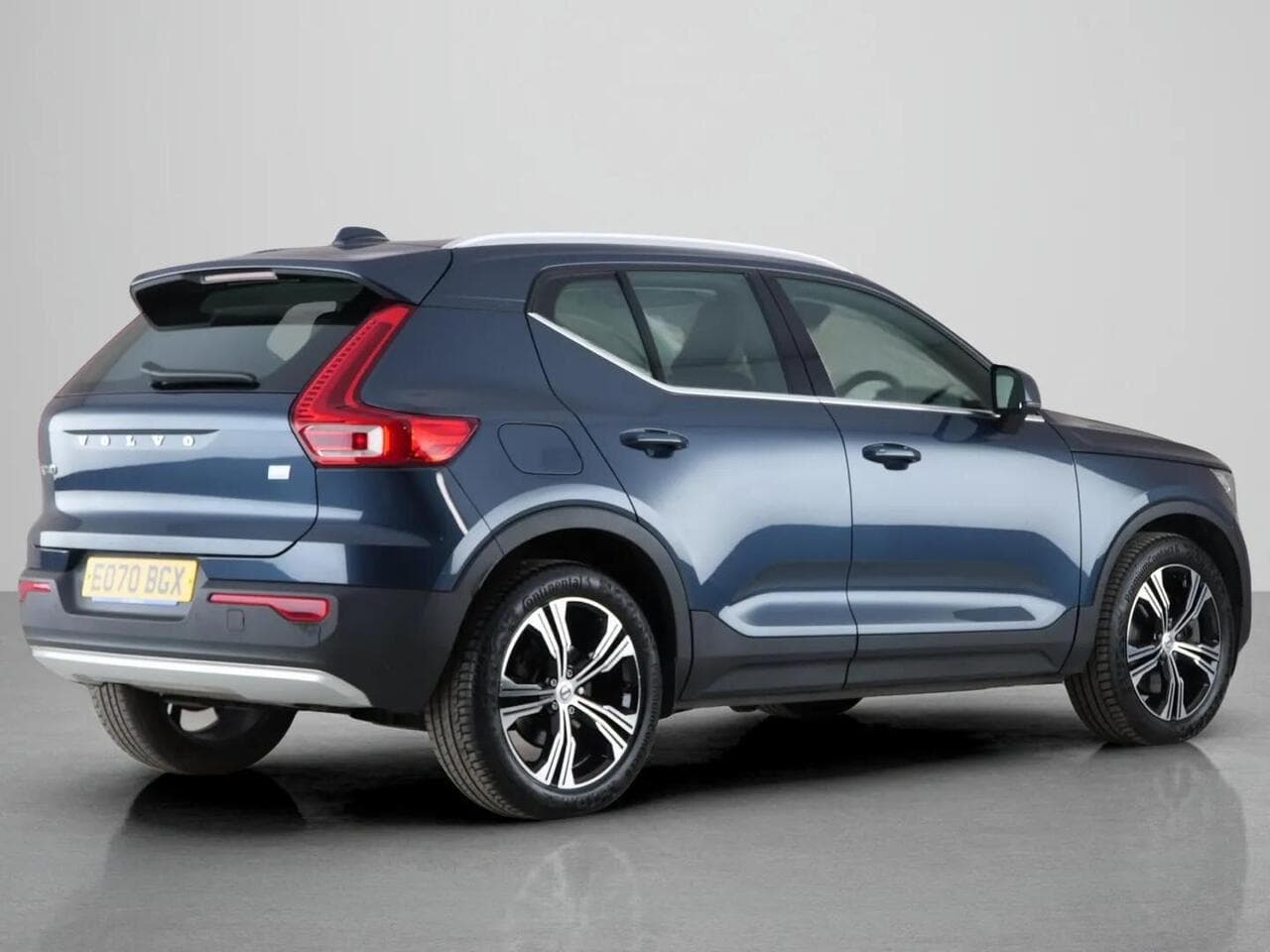 Volvo XC40 thumbnail Rear Right