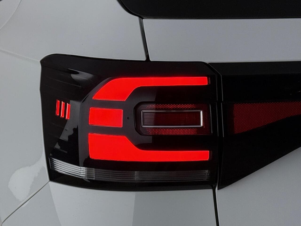Volkswagen T-Cross thumbnail Lights Rear
