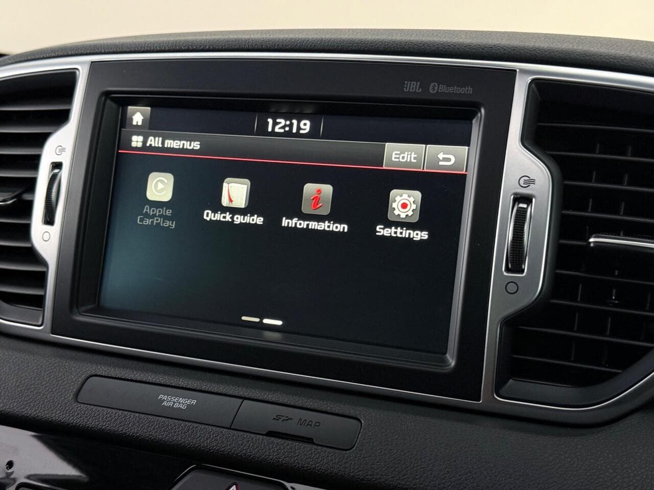 Kia Sportage thumbnail Infotainment System
