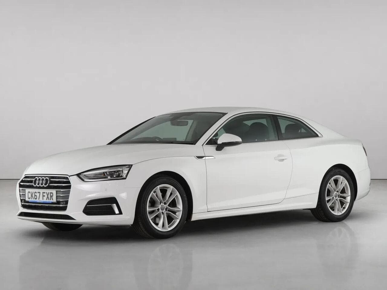 Audi A5 thumbnail Front Left