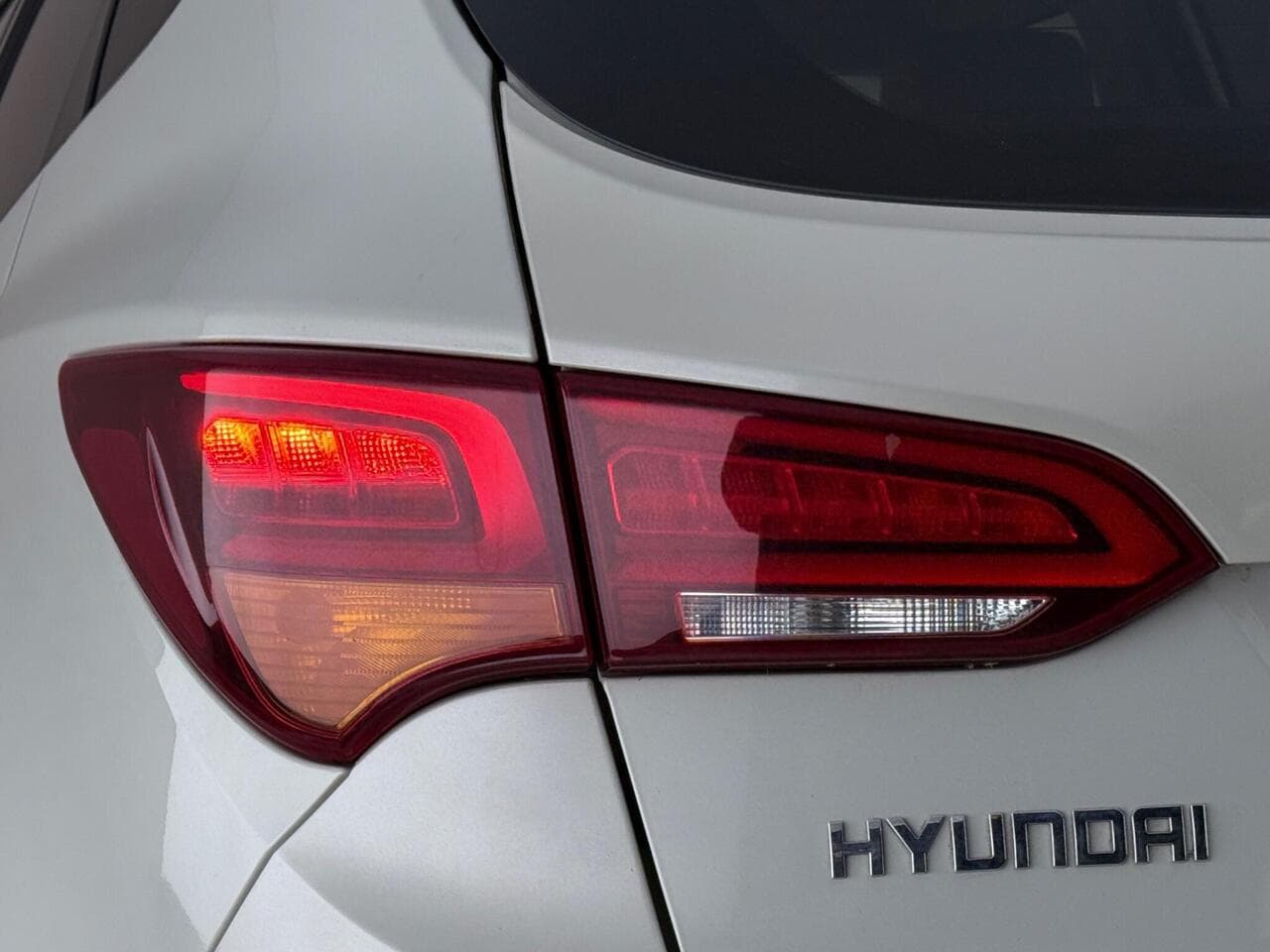 Hyundai Santa Fe thumbnail Lights Rear