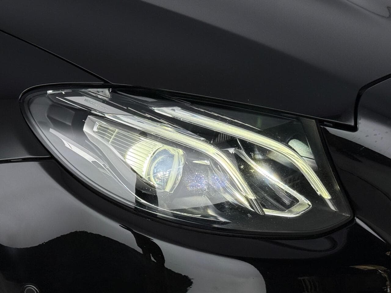 Mercedes-Benz E Class thumbnail Lights Front