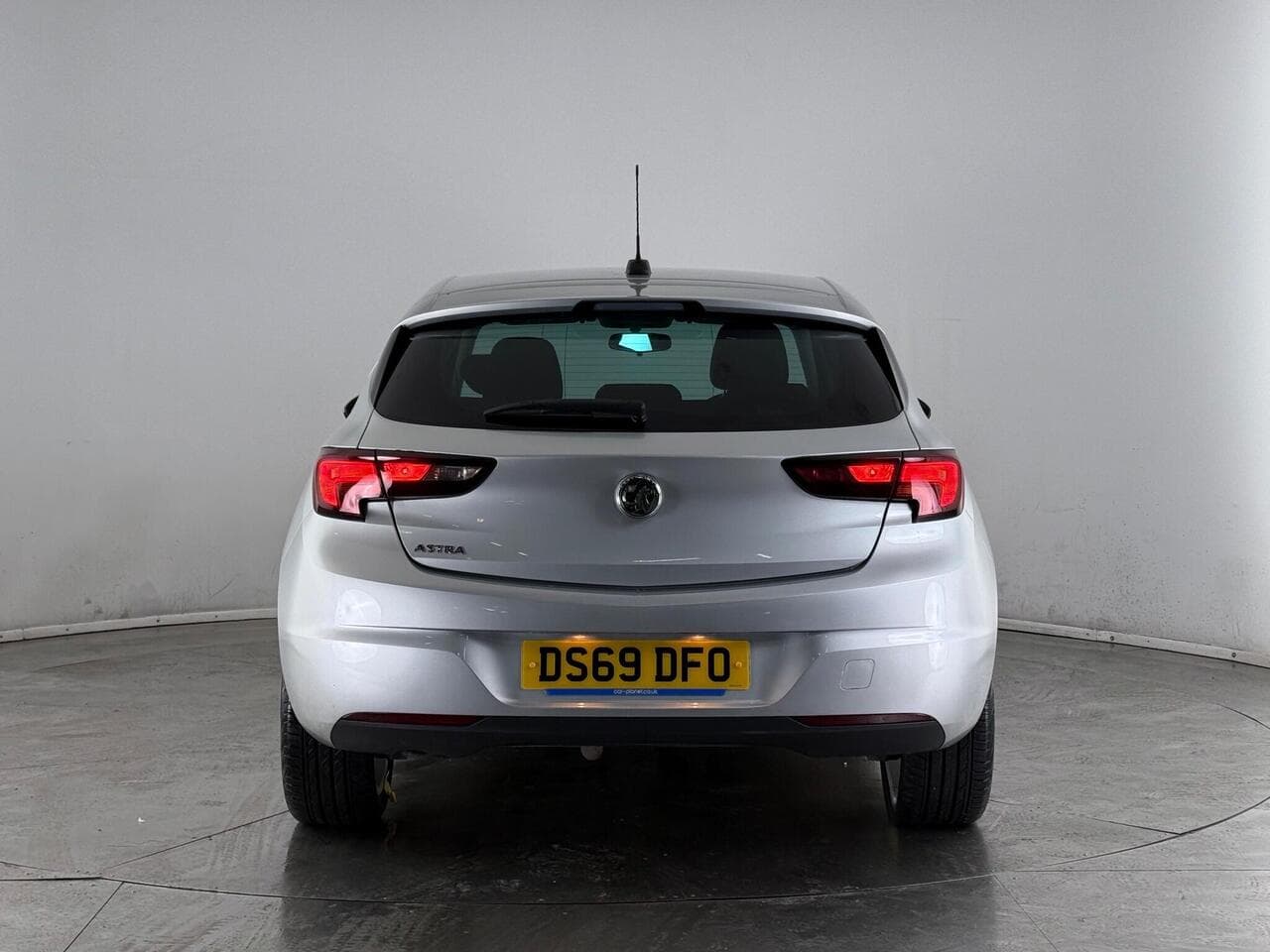 Vauxhall Astra thumbnail Rear
