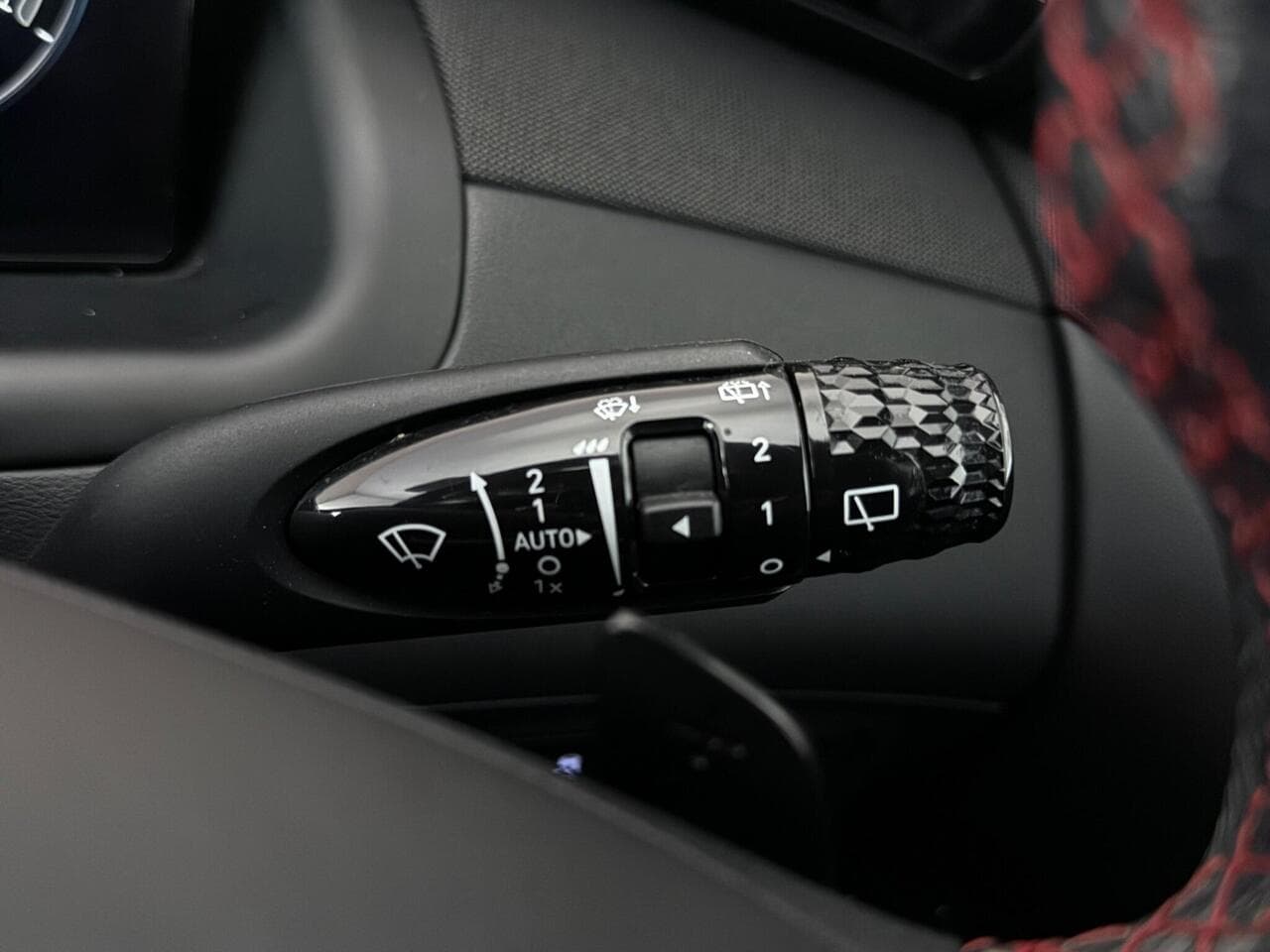 Hyundai TUCSON thumbnail Misc Controls