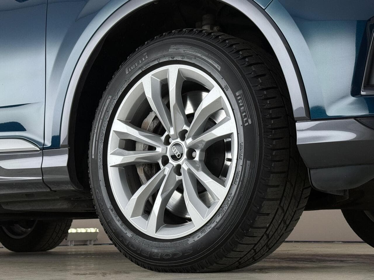 Audi Q7 thumbnail Wheel
