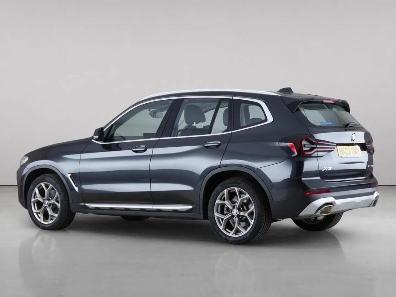 BMW X3 thumbnail Side Left