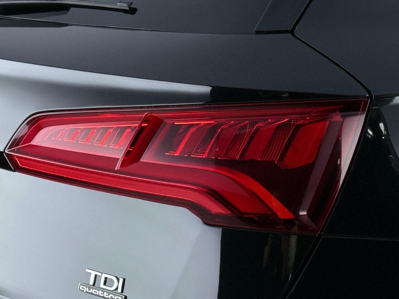 Audi Q5 thumbnail Lights Rear