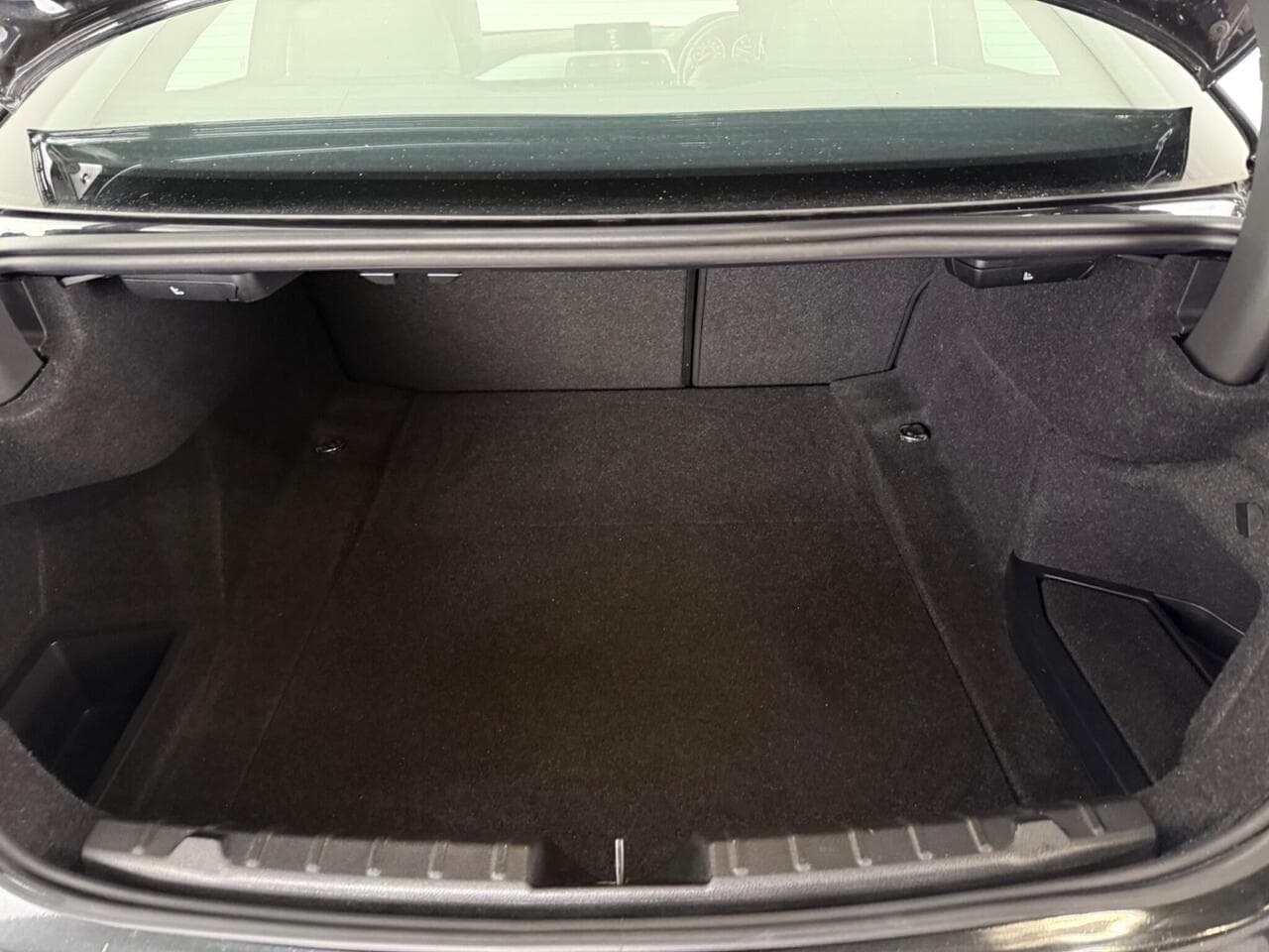 BMW 4 Series thumbnail Boot