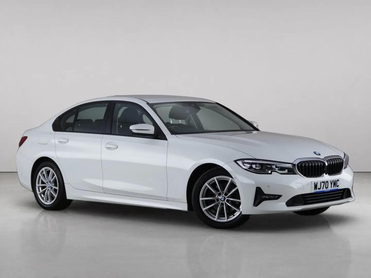 BMW 3 Series - BMW 3 Series 2.0 320d MHT SE Auto Euro 6 (s/s) 4dr
