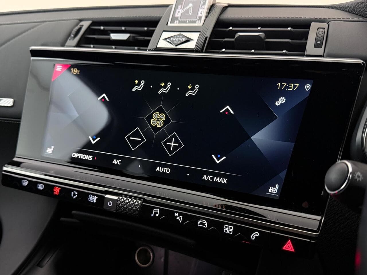 DS AUTOMOBILES DS 7 CROSSBACK thumbnail Infotainment System