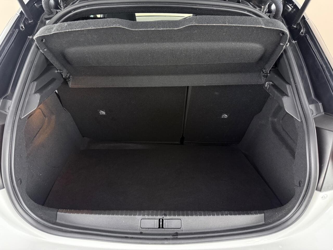 Vauxhall Corsa thumbnail Boot