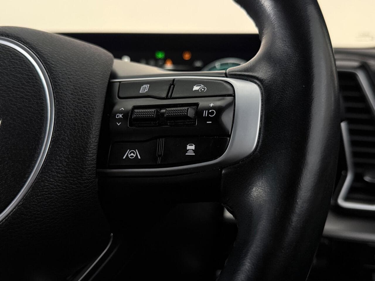 Kia Sportage thumbnail Misc Controls