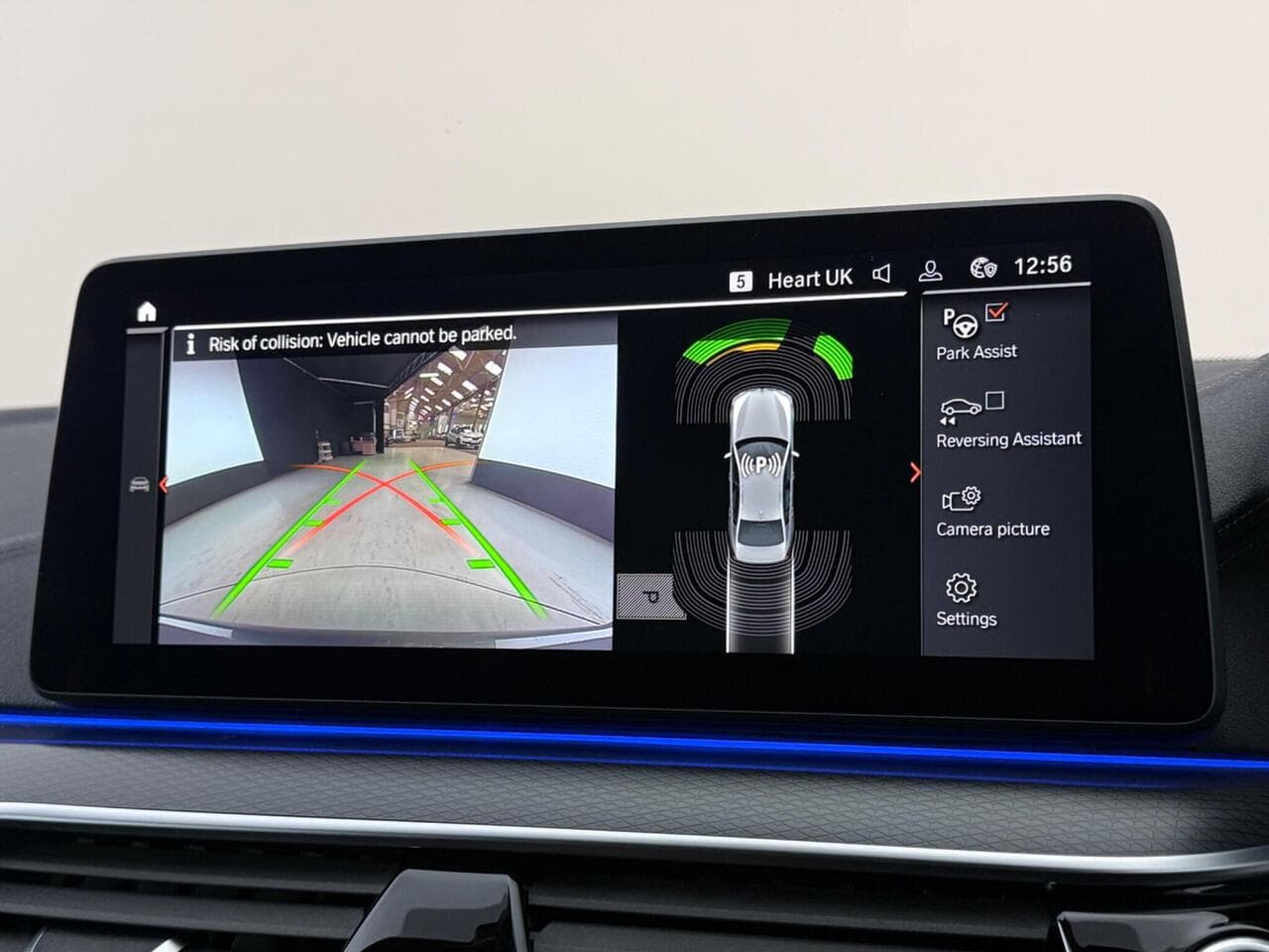 BMW 5 Series thumbnail Infotainment System