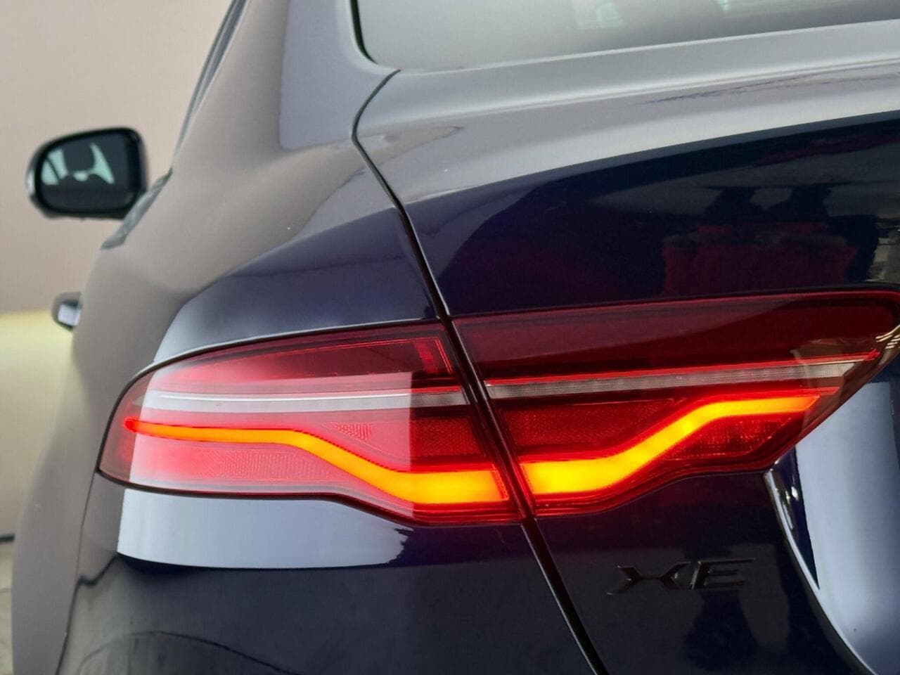 Jaguar XE thumbnail Lights Rear