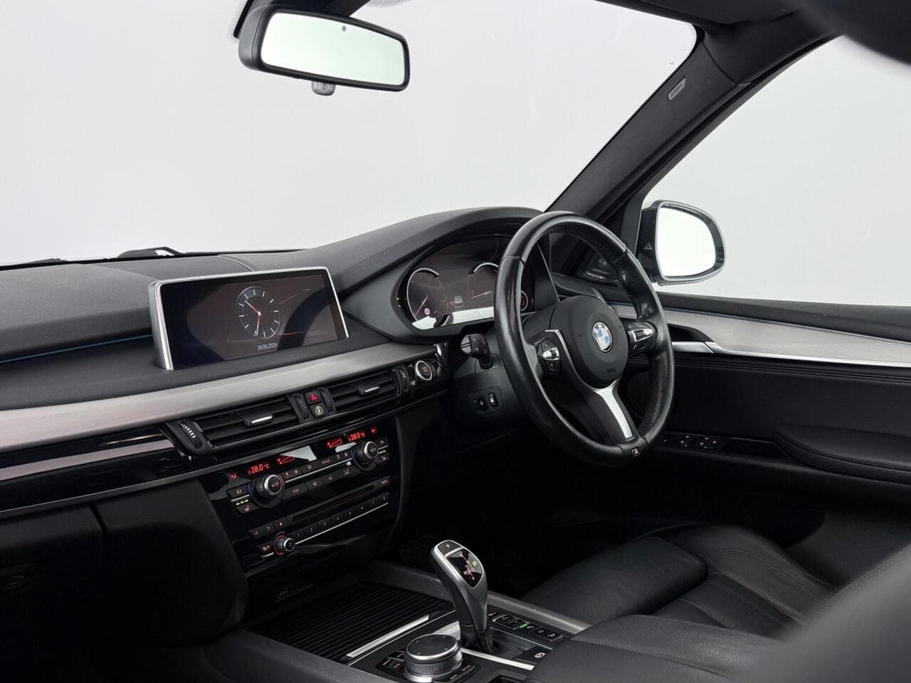 BMW X5 thumbnail Interior Front
