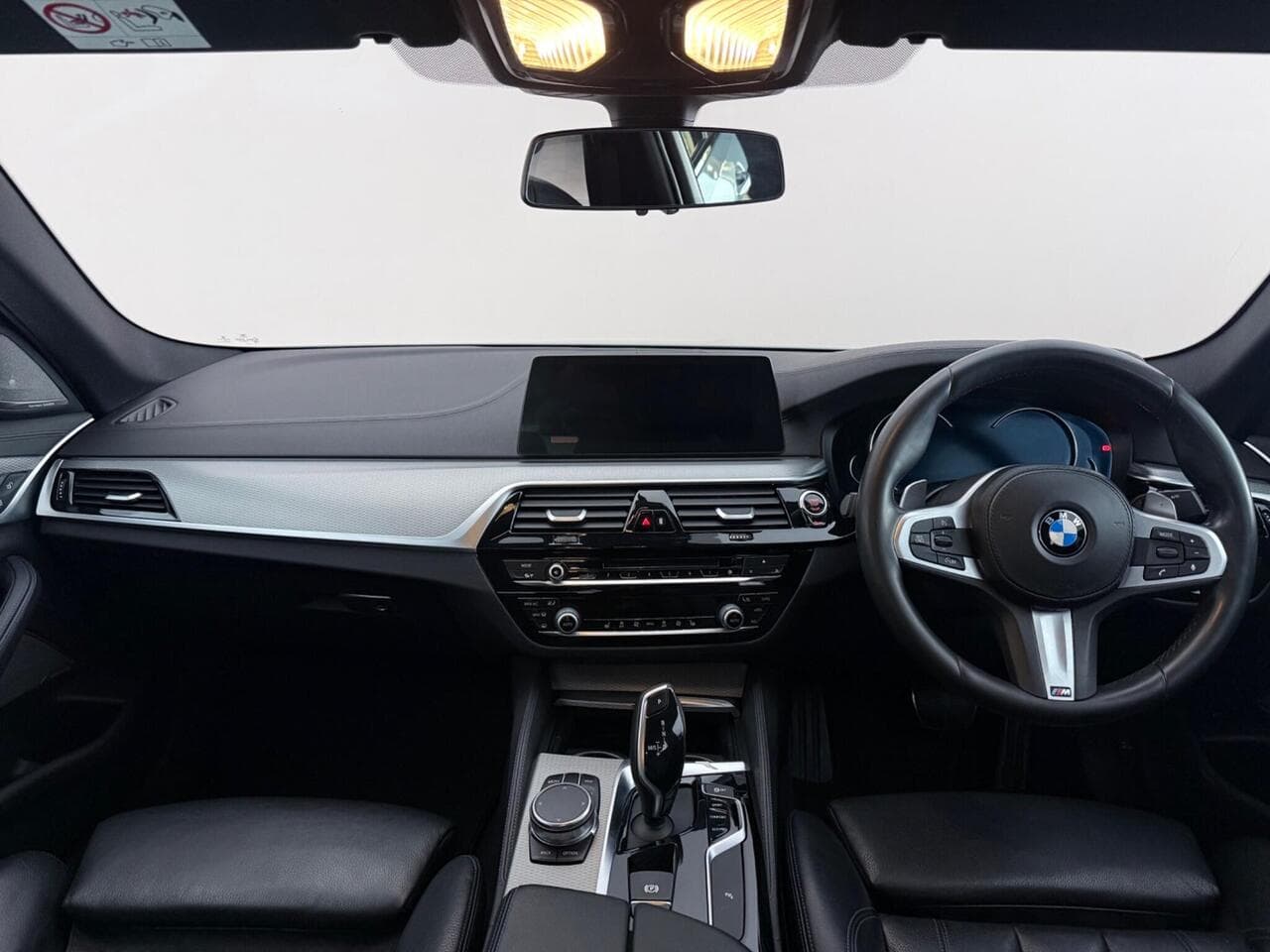 BMW 5 Series thumbnail Interior Front